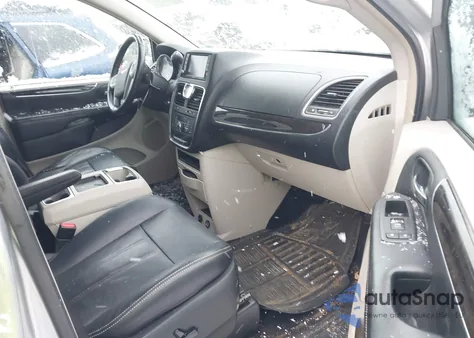 2012 Chrysler Town & Country Touring z USA, uszkodzony, nr VIN 2C4RC1BG4CR251578